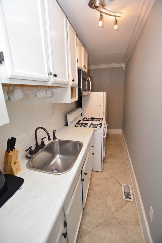 Primary Photo - 8 Sires St