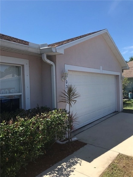 Building Photo - 1507 Ocean Cove St