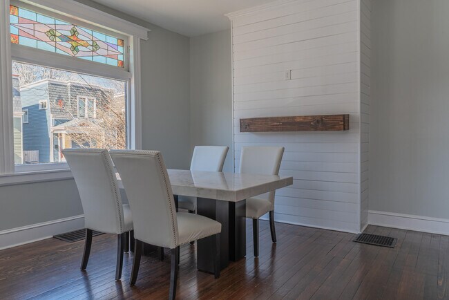 Foto del edificio - 602 E 9th St