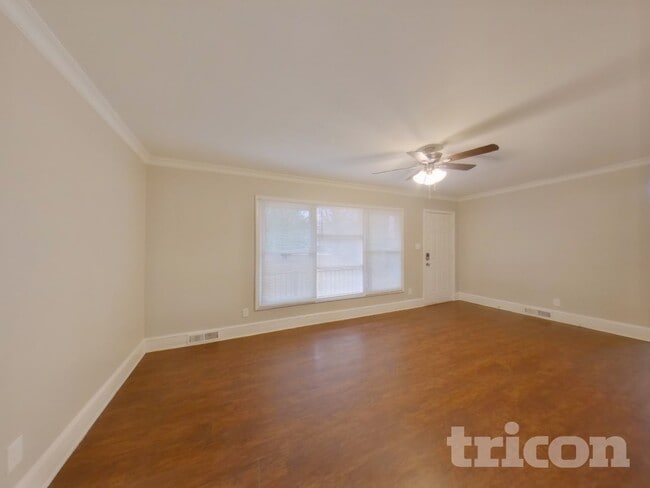 Foto del edificio - 1141 Dooley Dr