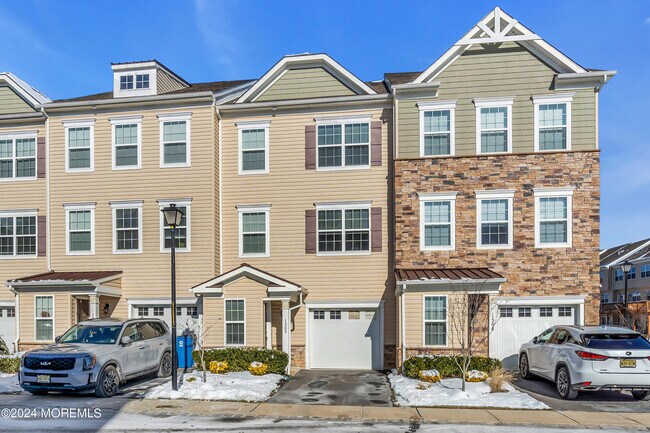 Foto del edificio - 1505 Hights Farm Rd S