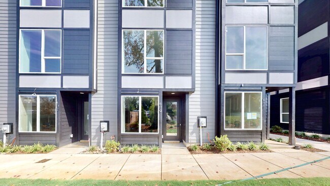 Foto del edificio - 409 Devender Ln