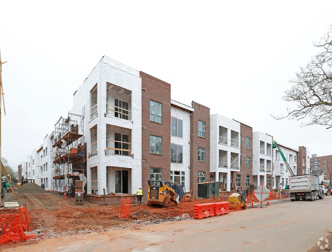 Building Photo - 8 Maiden Ln
