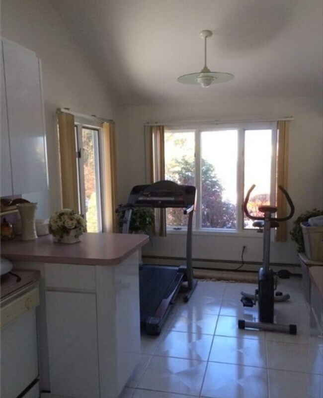 Foto del edificio - 23 Beach Hill Dr