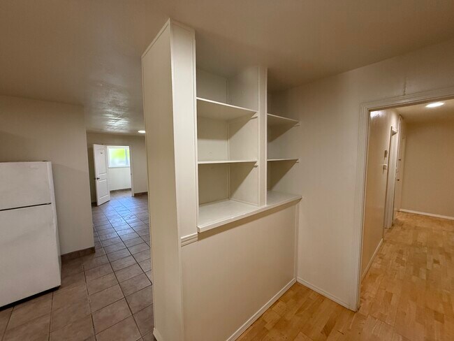 Foto del edificio - 550 Highland Dr