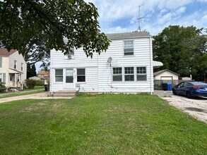 Building Photo - 14018 Cayuga Ct