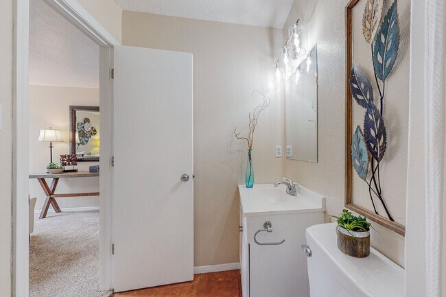 Foto del edificio - 7920 Elliott Rd NW