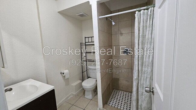 Foto del edificio - 463 E 9th St