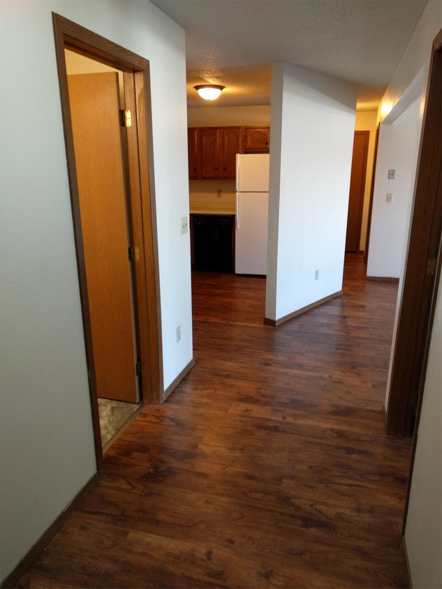Primary Photo - 402 Village Dr