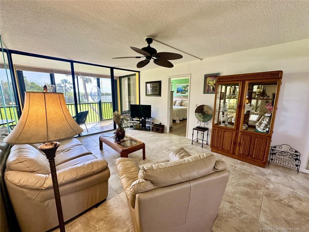 Foto principal - 3482 NE Causeway Blvd