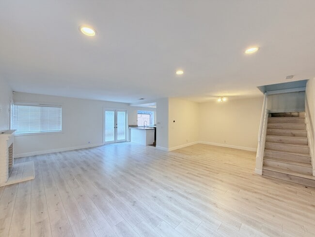 Building Photo - 6315 Blossom Ln