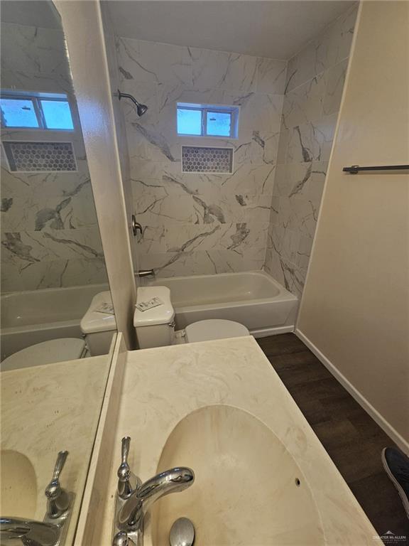 Building Photo - 8309 Las Palmas Dr