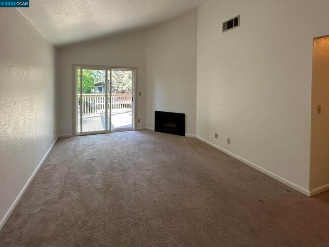 Foto del edificio - 5455 Kirkwood Dr