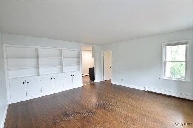 Foto del edificio - 2843 Seneca St
