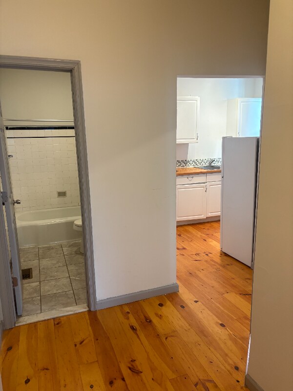 Foto del edificio - 429 W Bringhurst St
