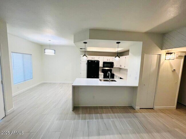 Foto del edificio - 11666 N 28th Dr