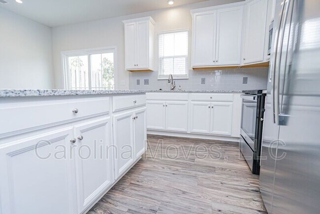 Foto del edificio - 535 Huntingdale Pl