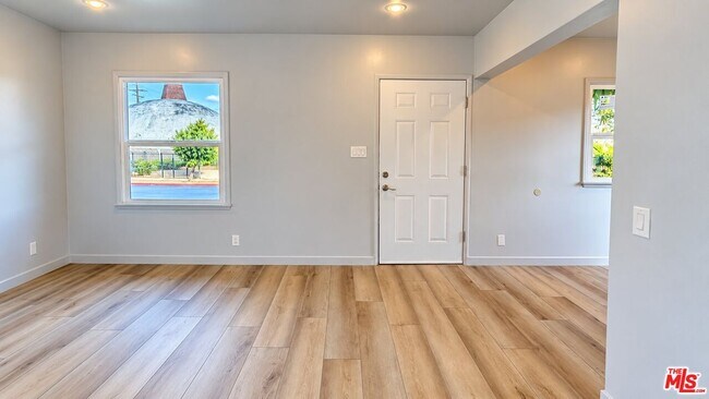 Foto del edificio - 1344 W 107th St