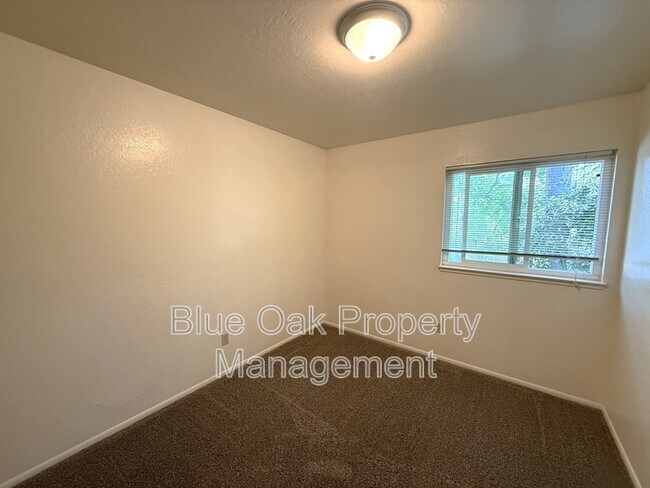 Foto del edificio - 390 Ash St