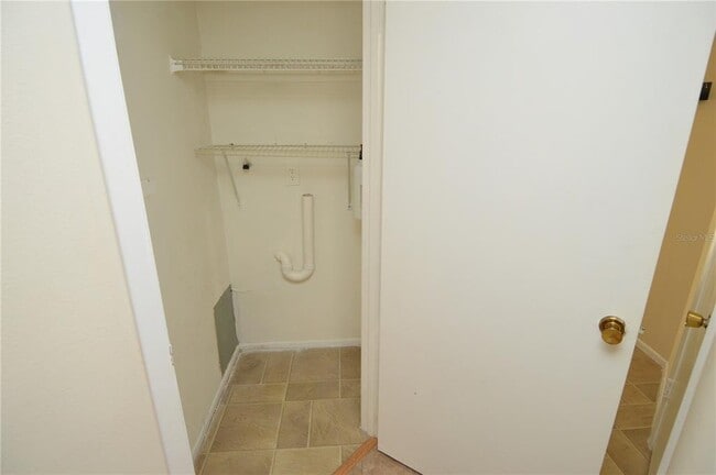 Foto del edificio - 8647 Mallard Reserve Dr