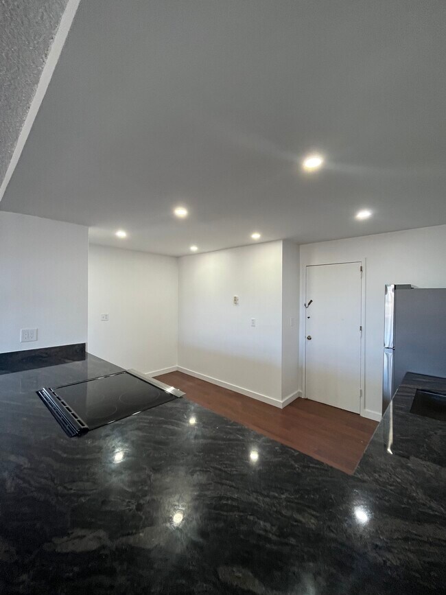 Foto del edificio - 401 Golden Isles Dr