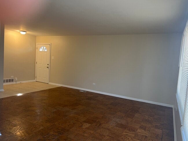 Building Photo - 319 Gentry St