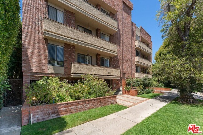 Foto del edificio - 1315 S Roxbury Dr