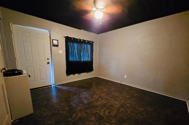 Foto del edificio - 8010 SE US Hwy 301