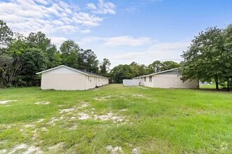 Building Photo - 1217 Pineview St