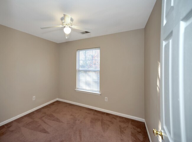 Building Photo - 7415 Goodland Dr