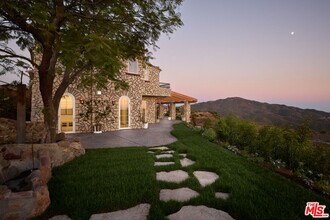 Building Photo - 33239 Mulholland Hwy