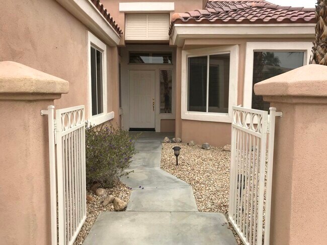 Building Photo - 39360 Mirage Cir