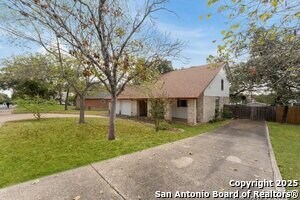 Foto del edificio - 14115 Moss Farm St