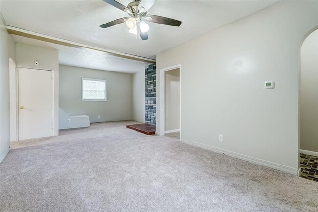 Building Photo - 4539 Dewey Ave