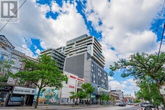 Building Photo - 297 College St