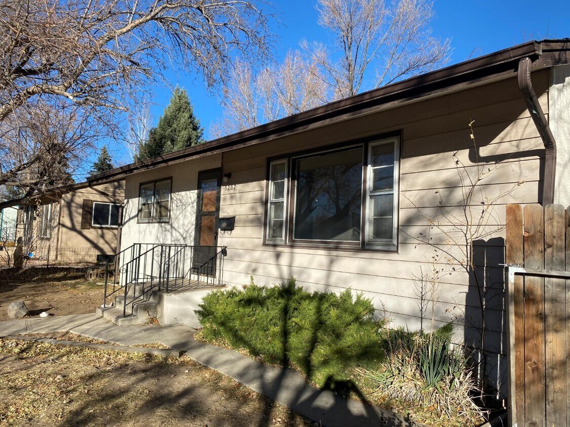Foto principal - 3207 Jon St