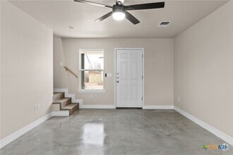 Building Photo - 803 White Meadow Ln