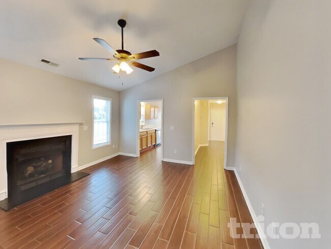 Foto del edificio - 5405 Advantis Dr