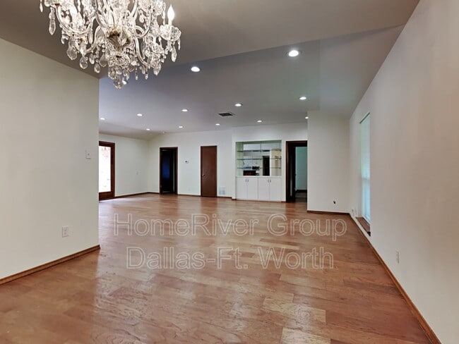 Foto del edificio - 1216 Glen Cove Dr