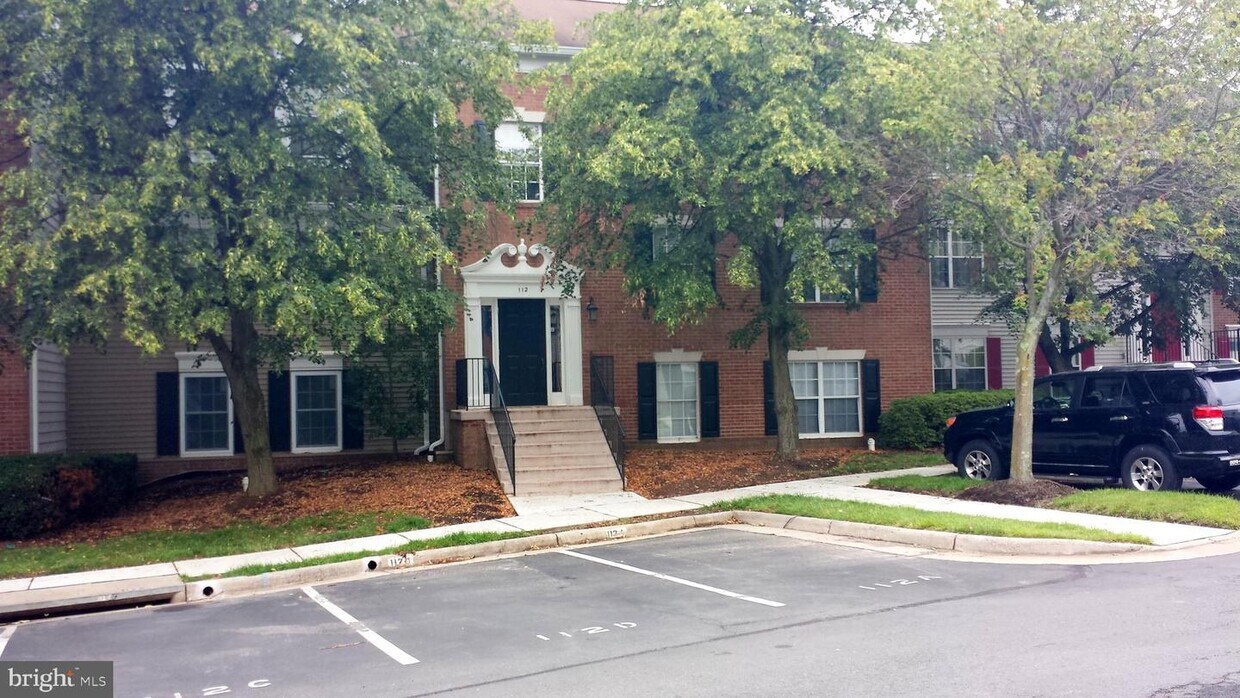 112 Prosperity Ave SE Unit B, Leesburg, VA 20175 Condo for Rent in