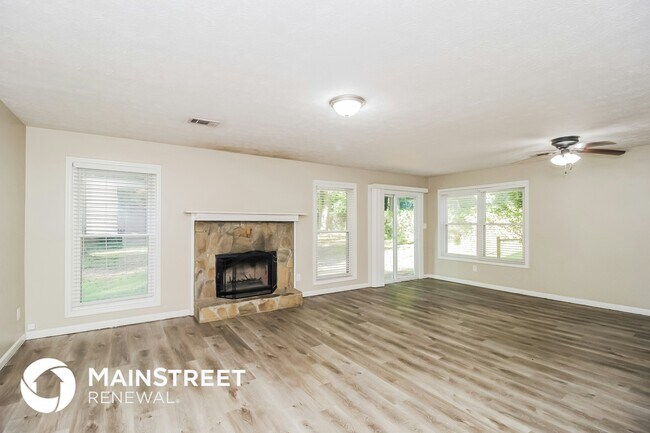 Foto del edificio - 5824 Stonehaven Dr NW