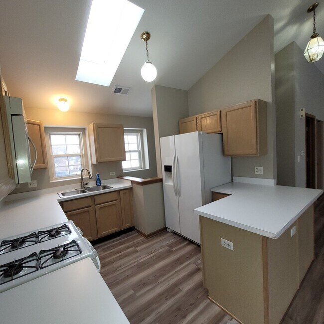 Foto del edificio - 1934 Heron Ave