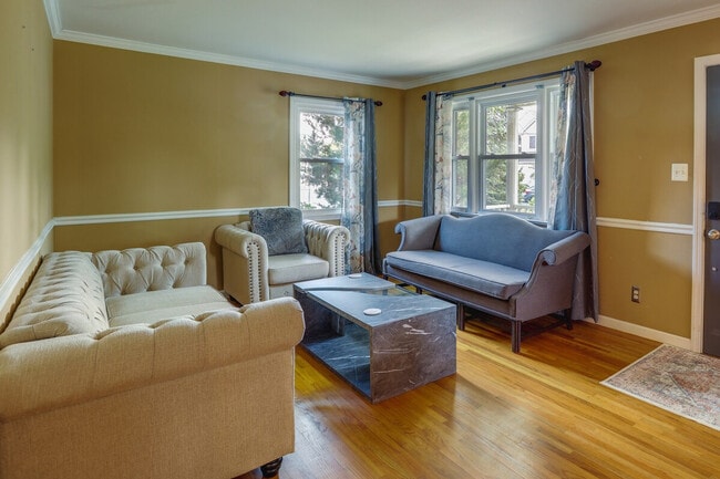 Building Photo - 22 Clayton Ave