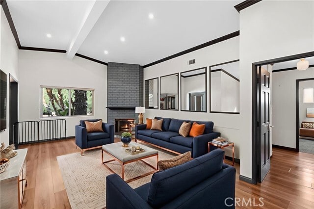 Foto del edificio - 6417 Graves Ave