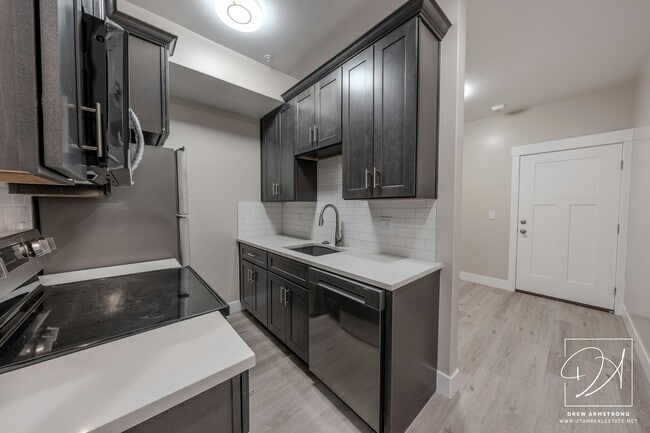 Building Photo - 67 S Main St