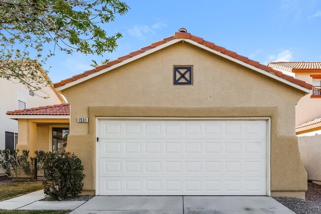 Building Photo - 1931 Giant Pine Ave