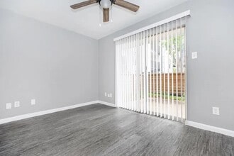 Building Photo - 4400 Memorial Dr