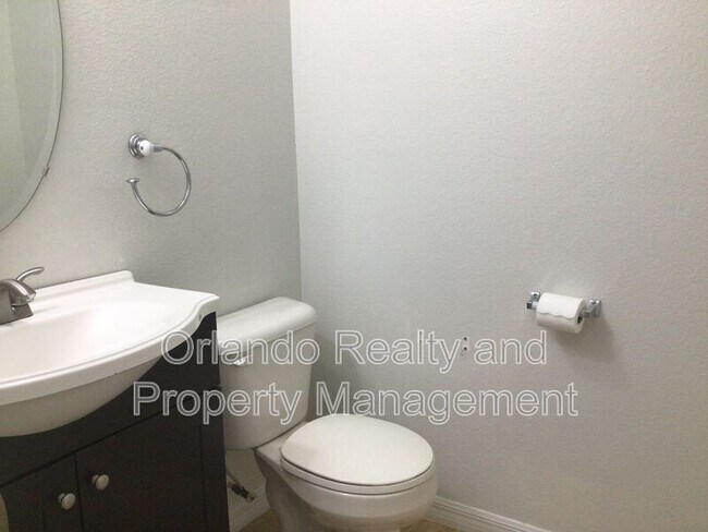 Foto del edificio - 416 Windrose Dr