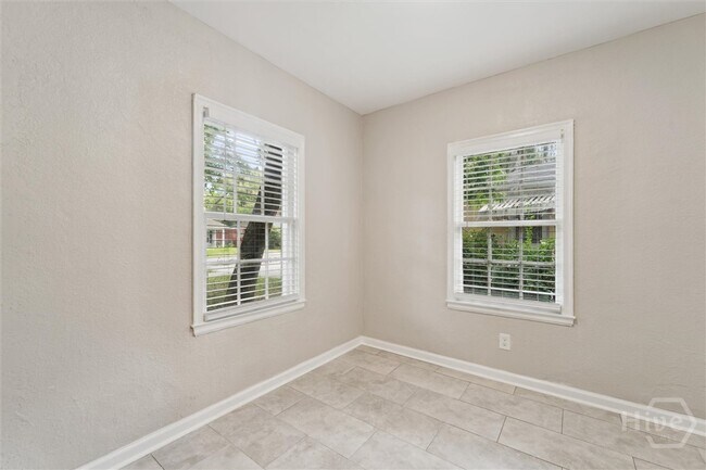 Foto del edificio - 1315 E 55th St
