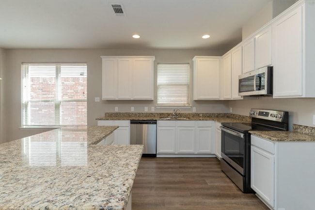 Foto del edificio - 4313 Summer Star Ln